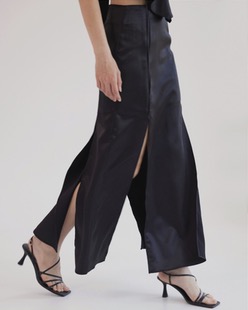 [ADELIO] glow four slit satin skirt, black